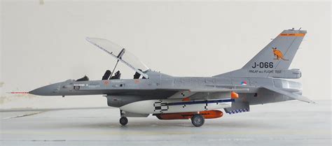 That was when dx10 is enabled. F-16 models