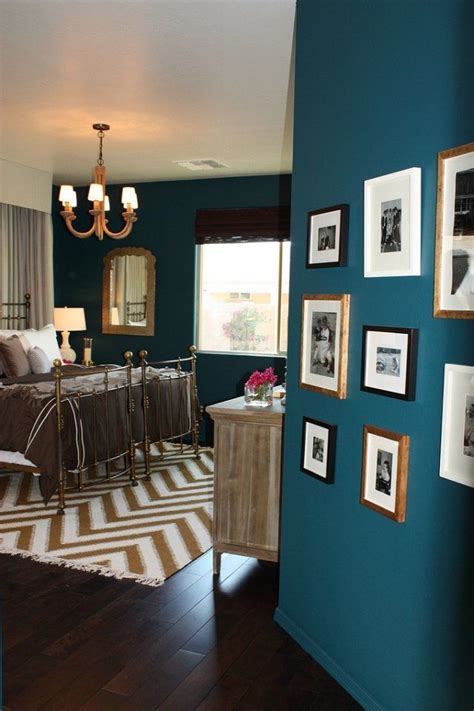 Or, consider adding teal accent pieces in a darker blue, navy bedroom. 20 Marvelous Navy Blue Bedroom Ideas | Teal walls