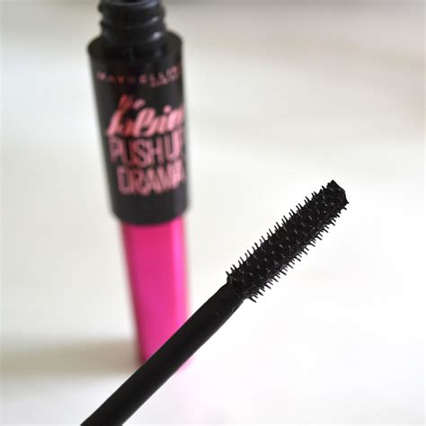 The mascara comes in a regular cardboard packaging with the entire product related information printed on the backside of this packaging. Aquaheart: Maybelline The Falsies Push Up Drama Mascara ...