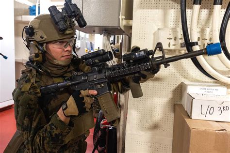 Marine Recon Units Get Short Barrel Versions Of The Handk M27 Rifle