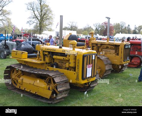 Vintage Caterpillar Crawler Tractors At Stradsett Rally Norfolk Stock