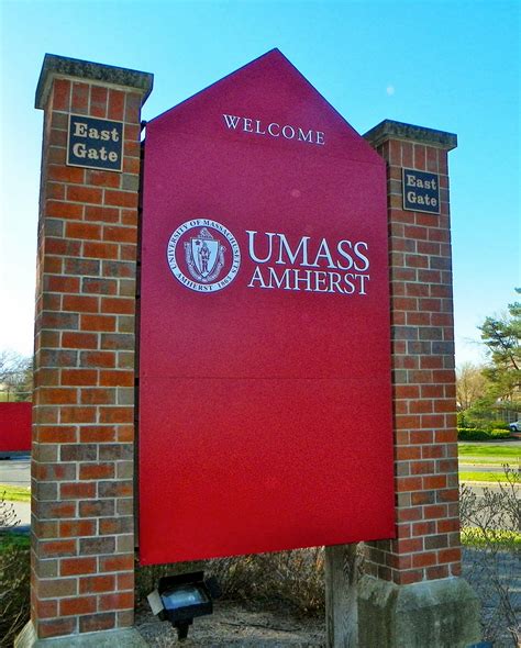 Edm Beats Usa University Of Massachusetts Amherst Bans All Edm Shows