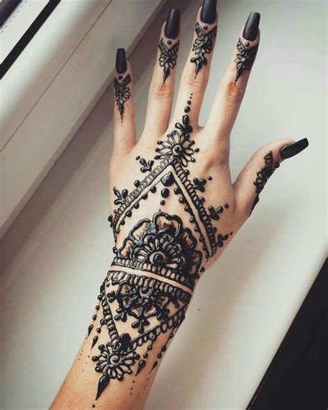 Black Henna Mehndi Designs