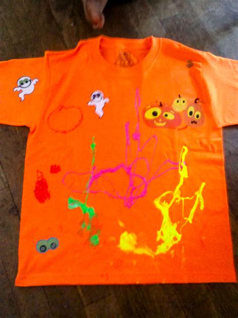 Unlike other diy halloween costume ideas, this artistic ensemble takes a lot of practice. Easy DIY Halloween T Shirts