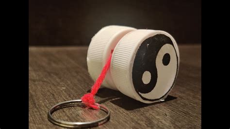 How to make a yoyo easy. How To Make A Yo-Yo At Home! Very Easy! DIY - YouTube