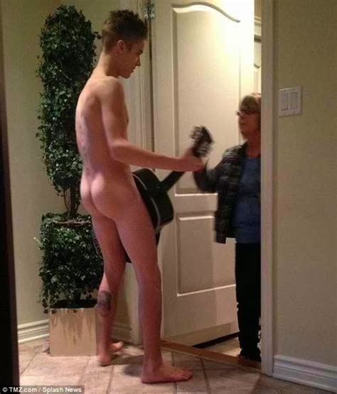 Justin Timberlake Absolutely Nude In The Kitchen Naked Male Celebrities