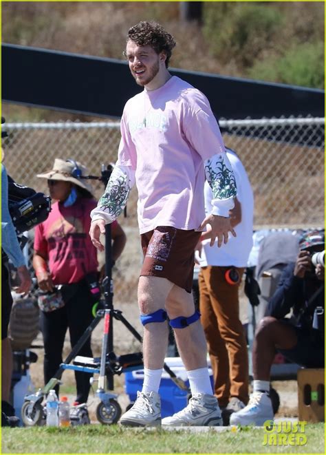 Jack Harlow Shoots Some Hoops On The Set Of White Men Cant Jump In L