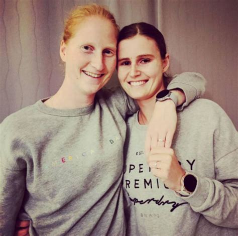 Both players shared on instagram a photo of them kissing and we can see engagement rings on their hands. Greet Minnen and Alison Van Uytvanck's engagement on ...