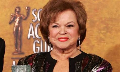 Her immense portfolio includes real estate in michigan and the bahamas, stakes in the orlando magic and. Shirley Temple Net Worth 2021: Age, Height, Weight ...