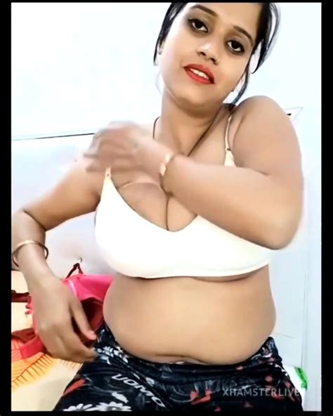 Humtum Bhabhi Strip Chat Model Nude Big Boobs Showing Humtum Bhabhi Strip Chat Model Nude Big
