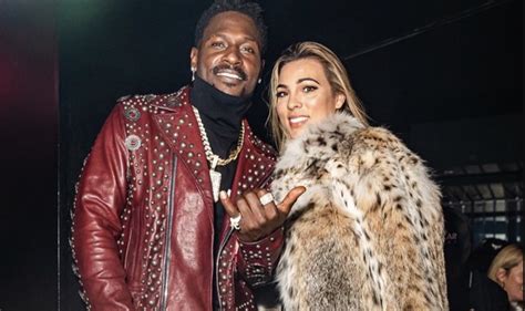 Photos Of Chelsie Kyriss Antonio Brown S Baby Mama Who He Posted