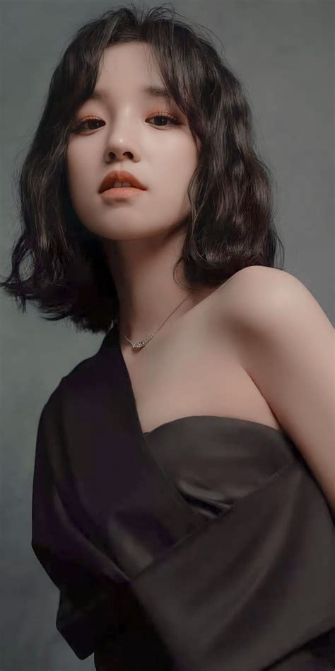 Gidle Yuqi Wallpaper Lockscreen Aesthetic Kpop Kpop Short Hair