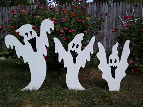 Halloween Rising Ghosts Halloween Outdoor Wood Yard Art Lawn