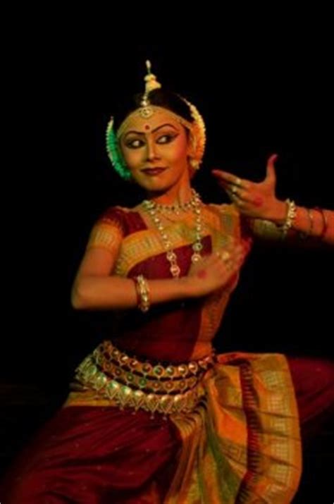 Вся фільмографія і найкращі фільми. Review - Bengaluru dances to varied tunes - G Ulaganathan