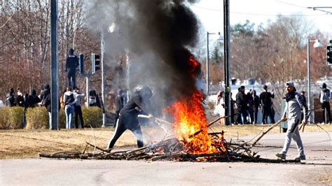 Far Right Politicians Threats To Burn Quran Sparks Weekend Of Violence In Sweden