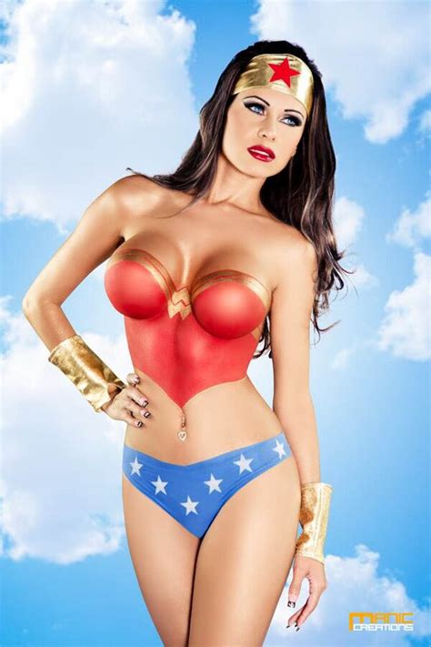 Mybodygallery is changing the way women see themselves one photograph at a time. Cool Wonder Woman Body Paint - The Scarydad Podcast
