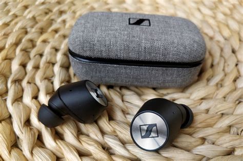 From the beautifully designed and perfectly fitting earbuds that bring you closer to the audio you love, to easy access voice assistant and touch operation that work intuitively with you. Sennheiser MOMENTUM True Wireless - recenzja słuchawek