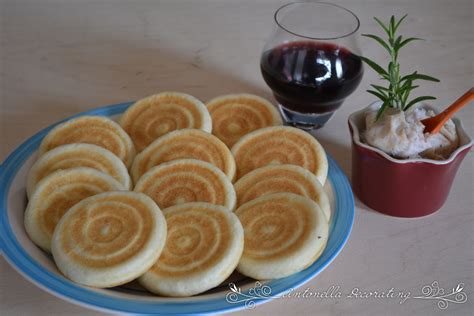 Maybe you would like to learn more about one of these? Il Bellissimo Mondo Di Antonella Decorating: Tigelle o ...