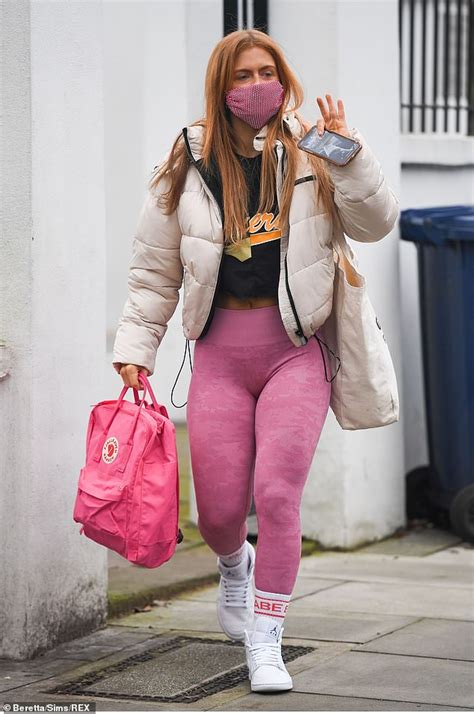 Strictlys Maisie Smith Displays Her Toned Curves In Pink Leggings As