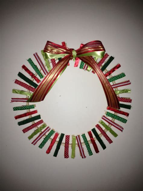 Holiday Clothespins Wreath Clothes Pin Wreath Crafts Clothes Pins