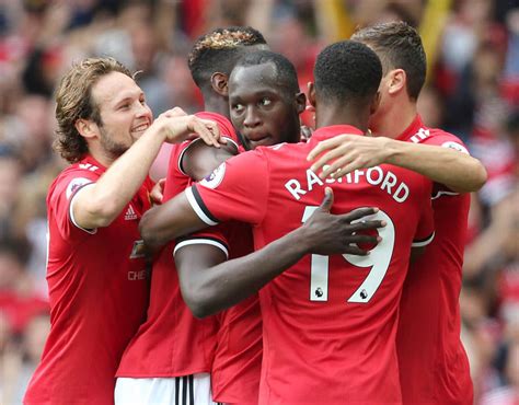 Latest manchester united news from goal.com, including transfer updates, rumours, results, scores and player interviews. Man United Players - Manchester United FC squad 2019: Man ...
