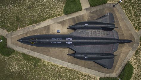 Pin By Jarmo Puskala On Funny Hits Sr 71 Blackbird Black Bird Sr 71