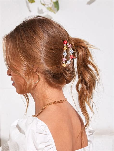 Stunning How To Style Mini Flower Claw Clips Trend This Years Stunning And Glamour Bridal Haircuts