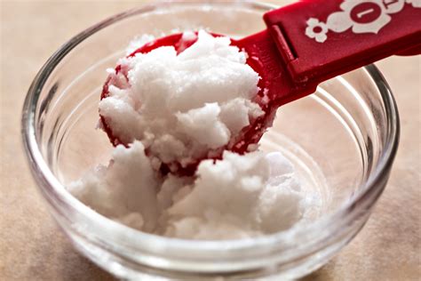 If you have an allergy to any of its components. How to Use Coconut Oil for Hair Conditioner | LIVESTRONG.COM