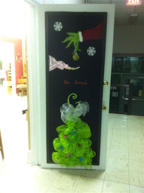 Christmas is coming and everybody has begun making arrangements to make this christmas an amazing one. Millie & Pam's preschool Christmas door | Christmas ...