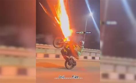 Perigon 10 People Arrested In Tamil Nadu For Dangerous Bike Stunt