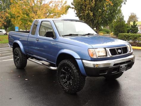 1999 Nissan Frontier Se 2dr 4x4 6cyl Automatic Lifted
