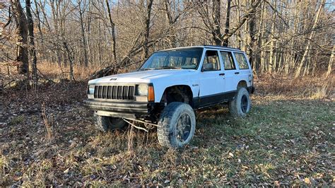 Introduce 69 Images 1992 Jeep Cherokee Sport Utility 4d In