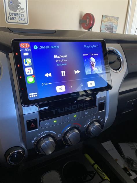 Toyota Tundra Big Screen Radio