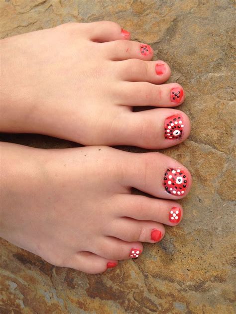 Fun Nail Design For Summer An Easy Way To Make Your Nails Cute You Can Use Nail Art Or Hot