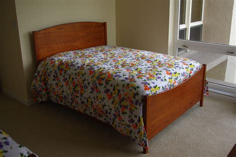 Our mission spindle bed is shaker style's interpretation of mission style bedroom furniture. Shaker Style Cherry Bedroom Furniture - Rugged Cross Fine ...