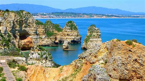 República portuguesa ʁɛˈpuβlikɐ puɾtuˈɣezɐ), is a country located on the iberian peninsula. Portugal Bike Tours in Financial Times Best Active Beach Breaks