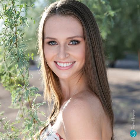 Ava S Senior Portrait Shoot Captured Moments By Rita Co