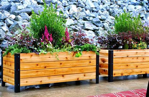 These outdoor planter boxes can be just the thing to give your homes exterior the distinctive look you have been searching for. 20 Planter Boxes You'll Want to DIY Right Now - Garden ...