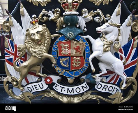 Royal Coat Of Arms Dieu Et Mon Droit Mahogany Wood Handmade Plaque Seal