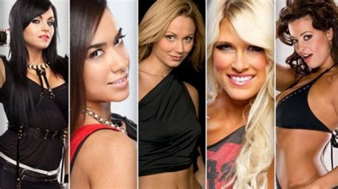 Top 10 Most Popular Wwe Women Wrestlers Superstar Of All Time