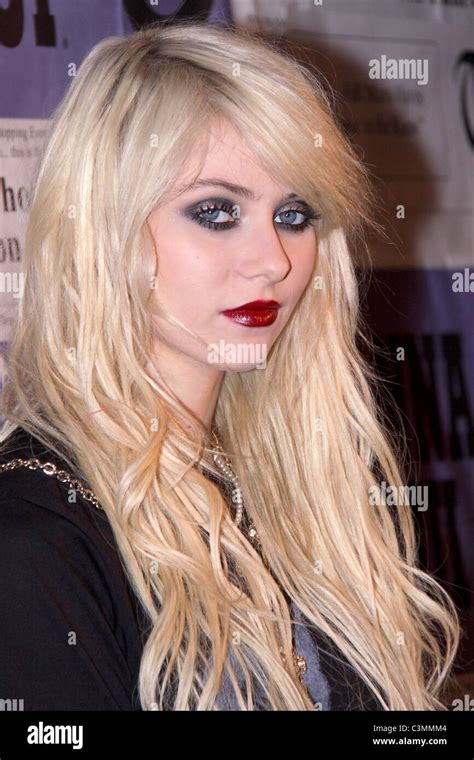 Taylor Momsen Launch Of Anna Suis Gossip Girl Inspired Collection At