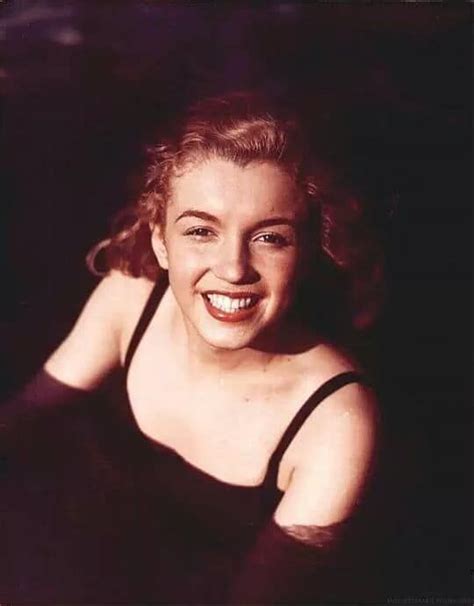 9 Rare Photos Of Marilyn Monroe As A Natural Redhead Rare Marilyn