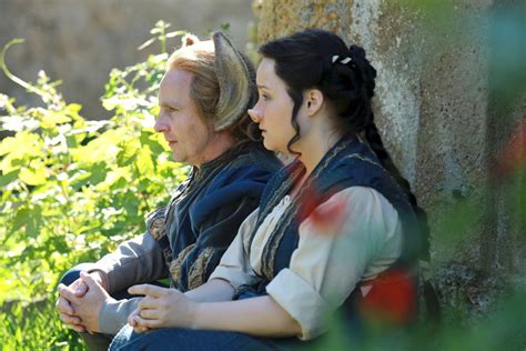 Als sich dann eines tages tatsächlich belle in das schloß. Märchen Filme Die Schöne und das Biest