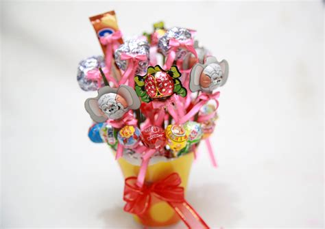 I decorated the cake with a festive bouquet of chocolate roses using modeling chocolate and leaves with tempered chocolate. How to Make a Chocolate Bouquet: 15 Steps (with Pictures)