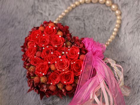 Heart Shaped Bouquet Flower Arrangements Valentine Wedding Wedding