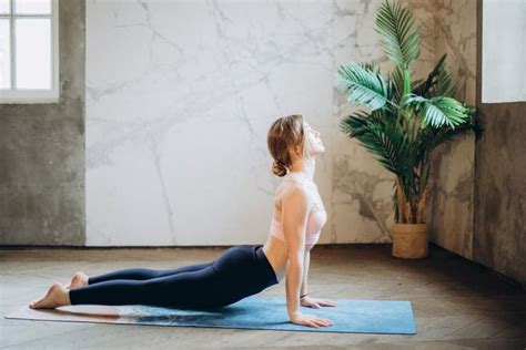 Gợi ý Các động Tác Yoga Cơ Bản Giúp Giảm Căng Thẳng Easy Yoga Poses