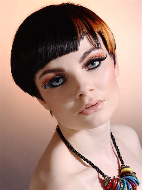 If you are thinking of changing your hairstyle or hair color and are overwhelmed by the many choices, then you have come to the right place. Short haircut with a two colored jagged fringe