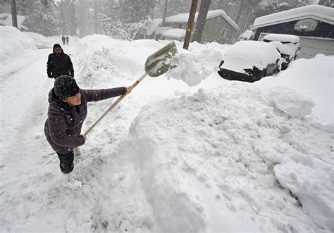 In Photos California Declares Emergency In 13 Counties As Record Snowfall Shuts Yosemite Big