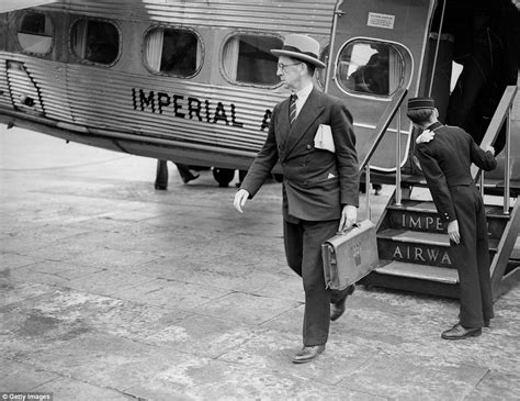 What Air Travel Was Really Like In The 1930s Daily Mail Online