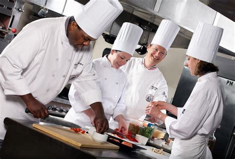 Academy Of Culinary Arts Offers Season Cooking Class